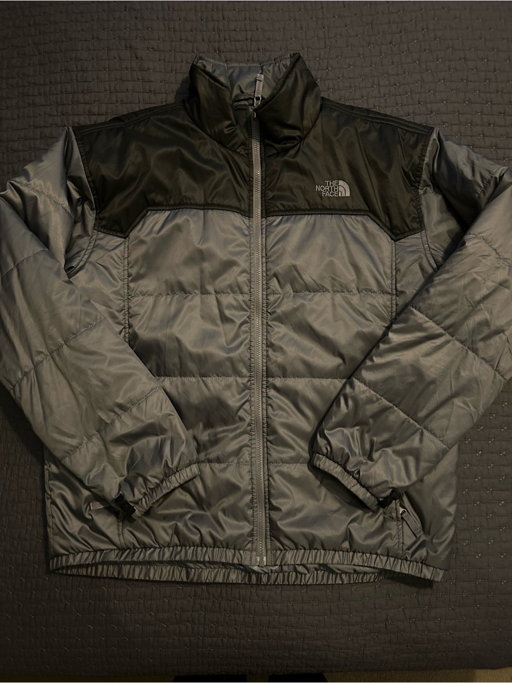The NorthFace Lightweight Puffer Jacket. Men’s Size XL. Good condition.
